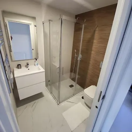 Sunset Cliffs Bright Oasis דירה בנידורם